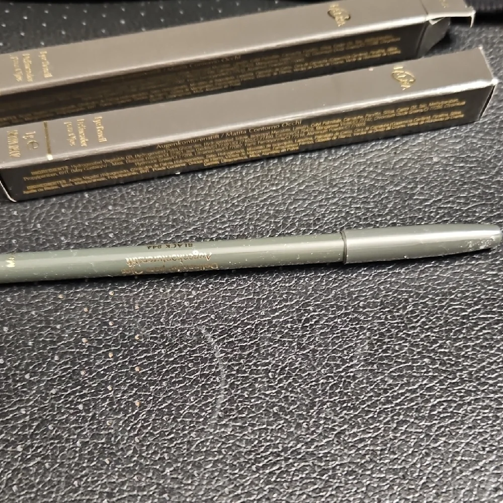 JAFRA Black And White Eye Pencil Duo